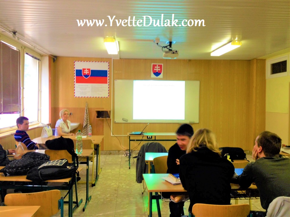 Jasnovidka Yvette - prednáška v škole